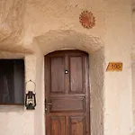 Mia Cappadocia Cave Hotel 3*